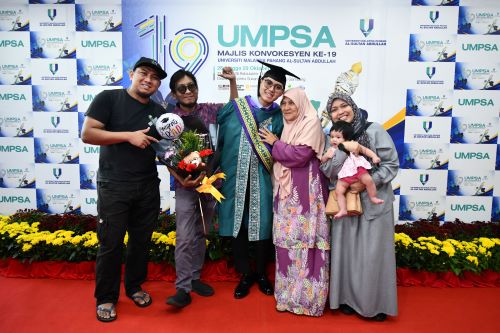 Despite Losing His Father Muhammad Farhad Excels In Data Analytics